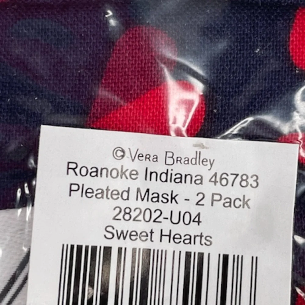 Vera Bradley 2 Sweet Hearts Pleated Face Mask, Red